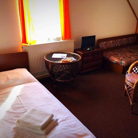 Hostinec Selsky Dvur Zbiroh Extérieur photo