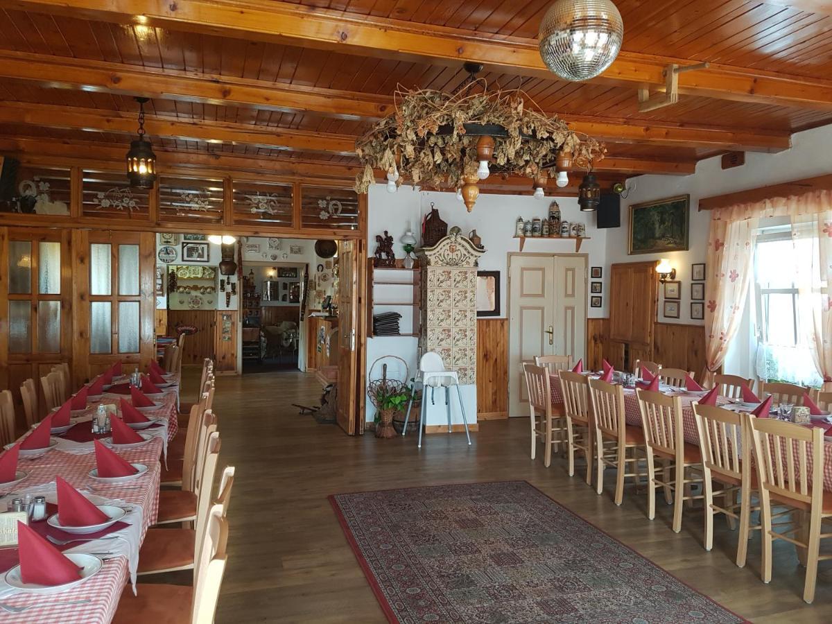 Hostinec Selsky Dvur Zbiroh Extérieur photo