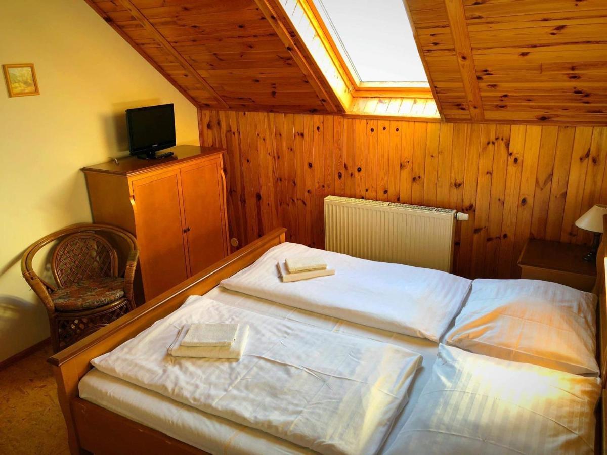 Hostinec Selsky Dvur Zbiroh Extérieur photo