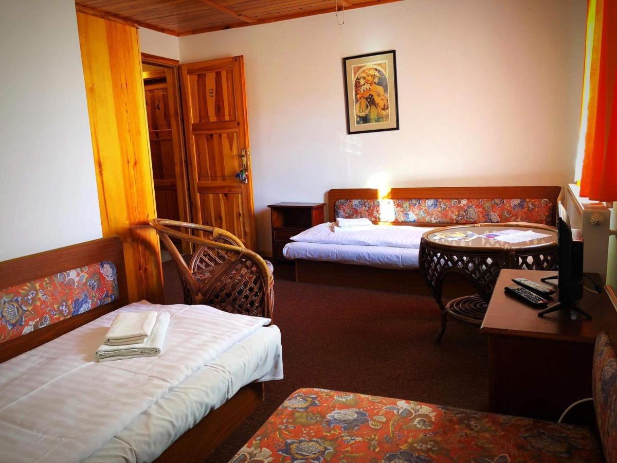 Hostinec Selsky Dvur Zbiroh Extérieur photo